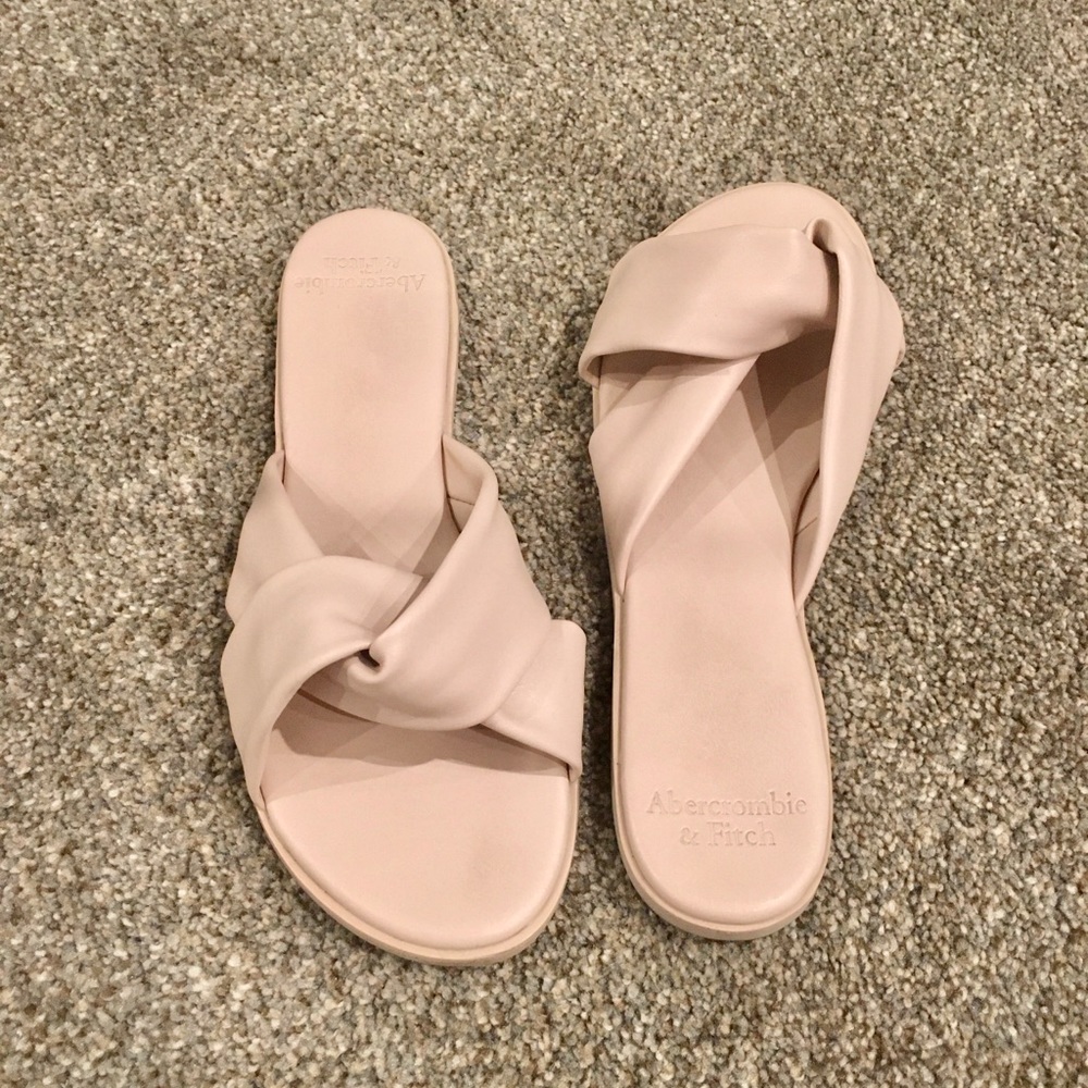 Abercrombie & Fitch twist strap slides